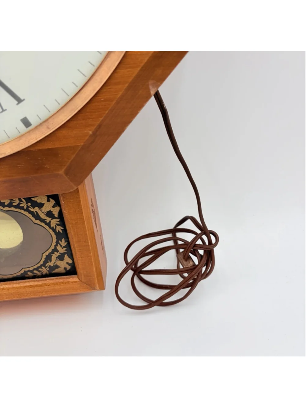 SCHWEPPES MIXERS Electric Pendulum Wall Clock Model 597 Wood Advertising